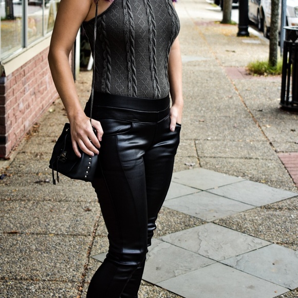 Fleece Lined Vegan Leather Pocket Leggings - Picture 2 of 8